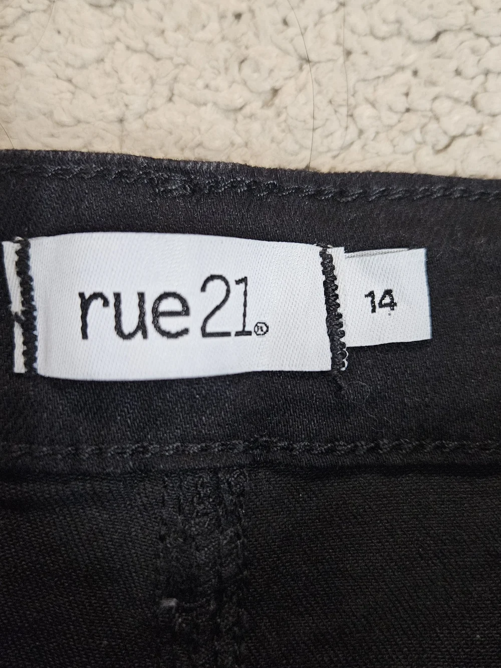 Classic High-Rise Black Women's Jeans - Picture 7 of 10